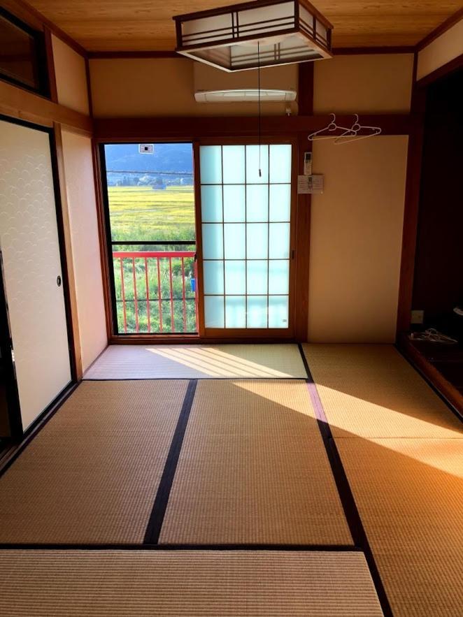 ליאמה Guest House Hostel Yukuru מראה חיצוני תמונה
